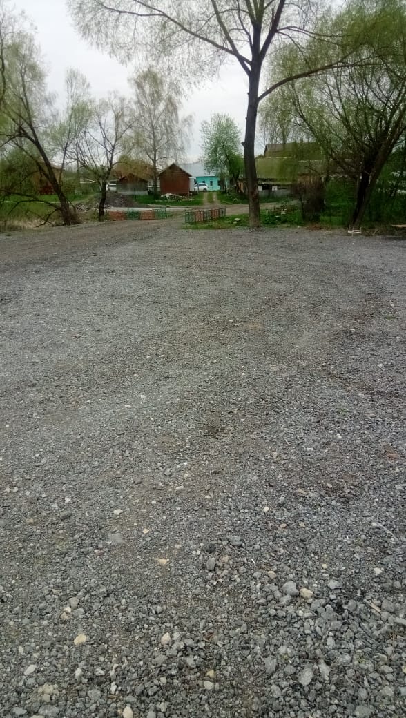 Обустройство спортивной площадки в деревне Малая Еловая, Ленинский район