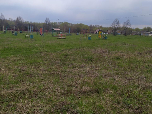 Обустройство спортивной площадки в деревне Кропотово Кимовский район