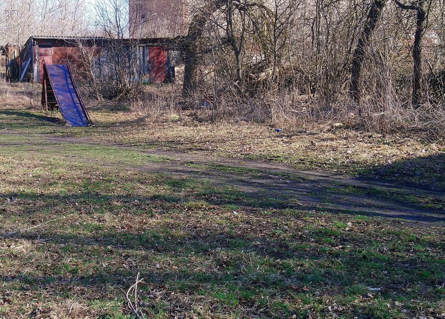 Обустройство спортивной площадки в поселке Белая Гора города Плавска