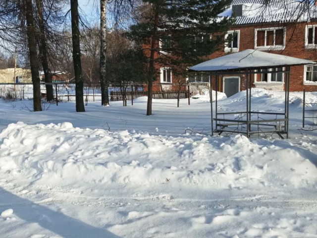 Обустройство детской игровой площадки по адресу: Веневский район, п. Грицовский, ул.Лесная, напротив дома №4.