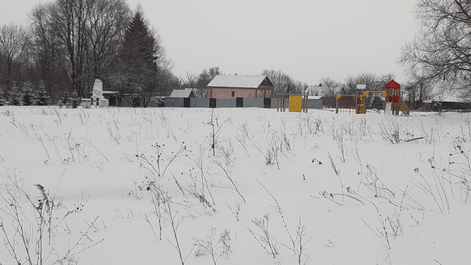 Обустройство спортивной площадки по адресу: Одоевский район, с. Сомово