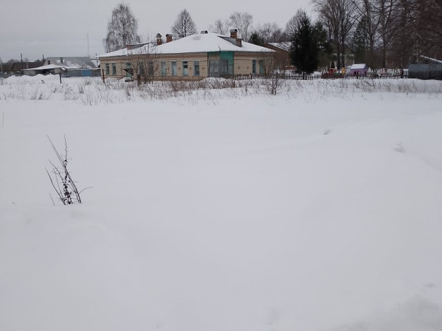 Обустройство спортивной площадки по адресу: Узловский район, с. Люторичи