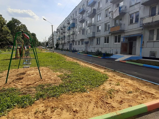 Обустройство спортивной площадки по адресу: пгт Славный, ул. Школьная, дом №6