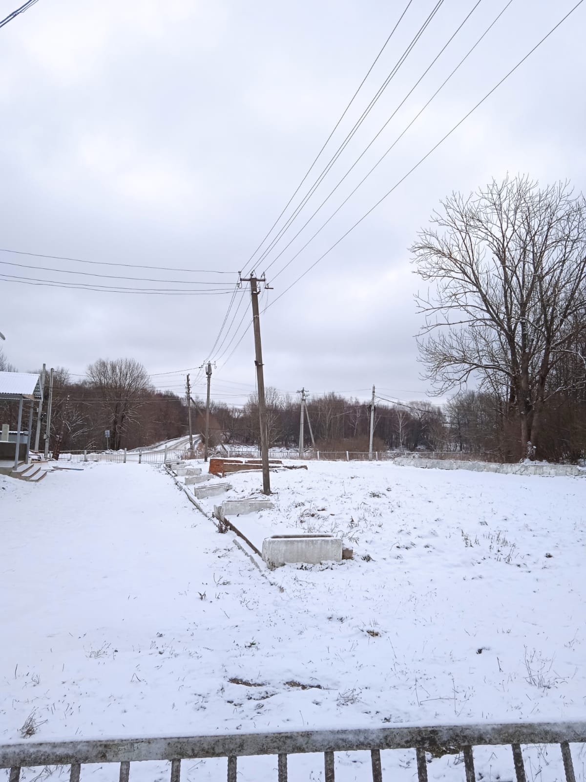 Обустройство зоны для досуга и отдыха по адресу: Дубенский район, п. Гвардейский, ул. Советская