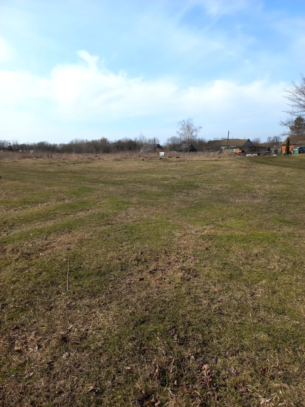 Обустройство детской площадки по адресу: Веневский район, д.Карники, ул.Мира вблизи д.5.