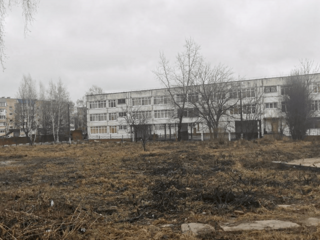Обустройство спортивной площадки по адресу: г.Новомосковск,между домами по ул.Орджоникидзе, д. 4 и ул. Мира, д.44а
