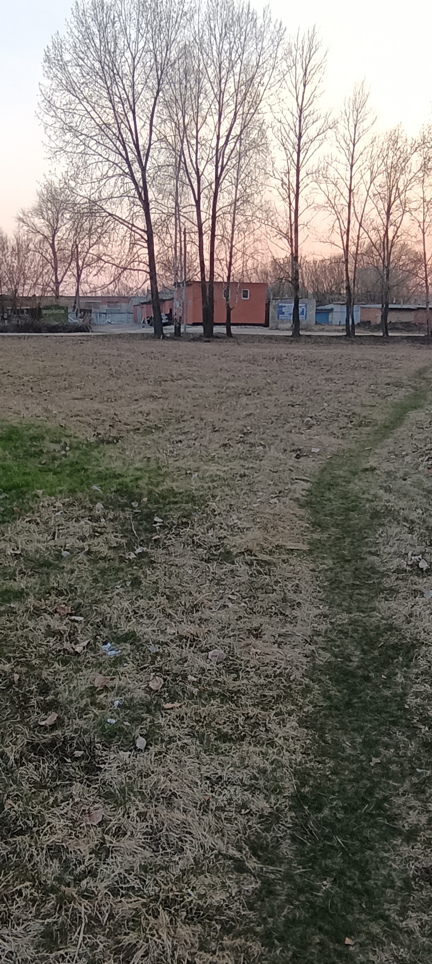 Обустройство многофункциональной площадки для игровых видов спорта по адресу: г.Венев, м-н Южный, территория за домом дома № 12