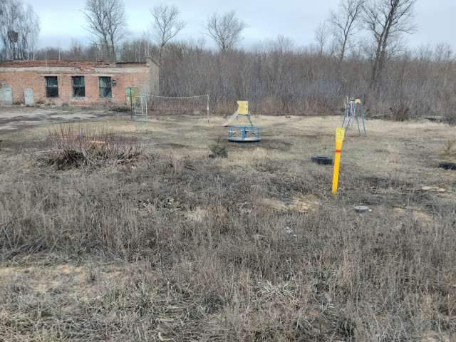 Обустройство детской площадки по адресу: Веневский район, п.Первомайский, ул.Заводская вблизи д.37
