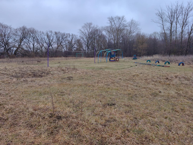 Обустройство спортивной площадки  по адресу: Кимовский район, п.Пронь, на территории за школой, севернее дома № 24 по ул.Лесная.