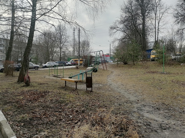 Обустройство детской площадки  по адресу:  г. Новомосковск, ул. Донская, д. 11