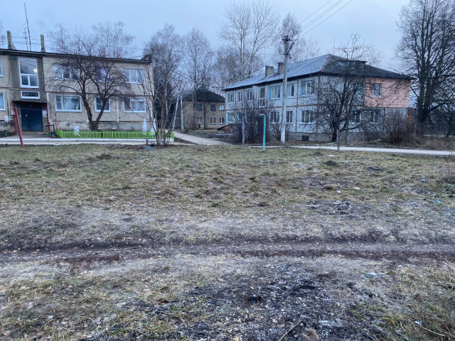 Обустройство детской игровой площадки по адресу: Ефремовский район, д. Заречье, д.11 ,д.7, д.4.