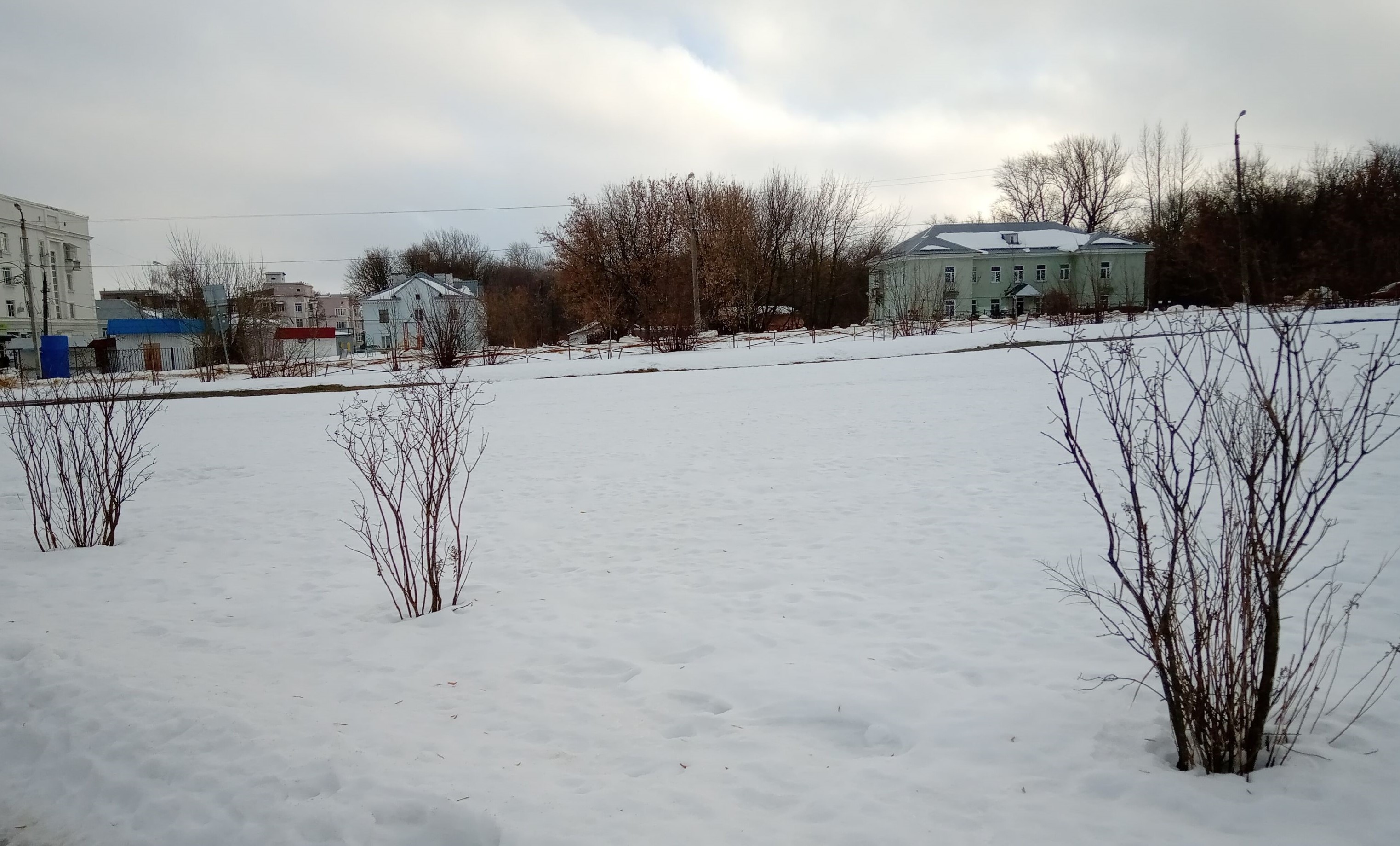 Обустройство многофункциональной площадки N 1 для игровых видов спорта по адресу: г.Новомосковск, улица Вокзальная, 62, сквер "Возрождение"