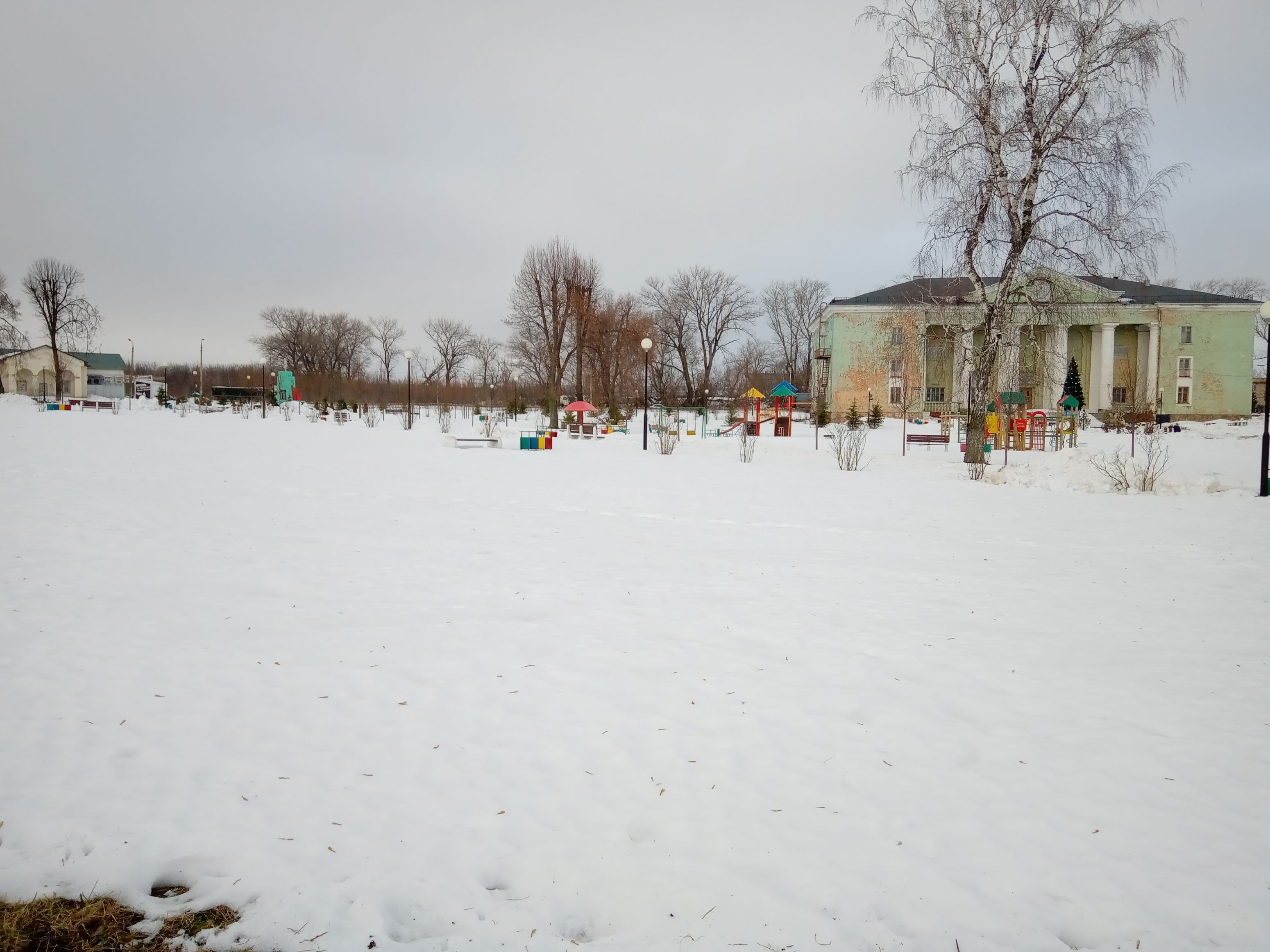 Обустройство многофункциональной площадки N 1 для игровых видов спорта по адресу: г.Новомосковск, улица Вокзальная, 62, сквер "Возрождение"