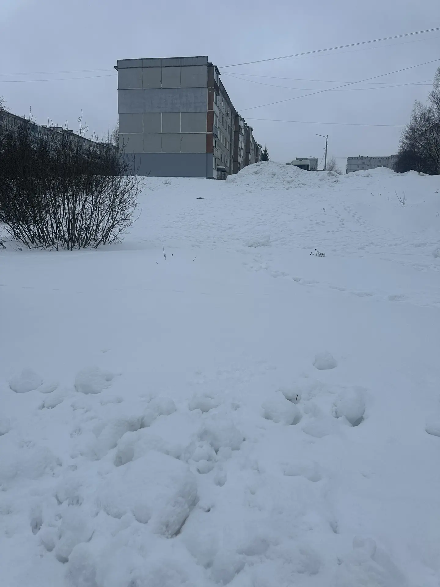 Обустройство детской игровой площадки по адресу: город Новомосковск, Трудовой проезд, д.8А